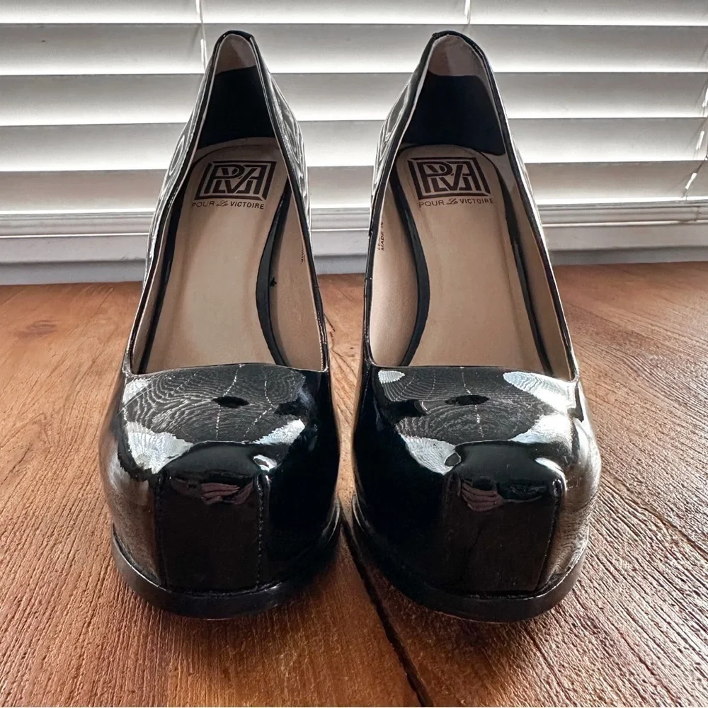 Pour La Victoire sleek pour